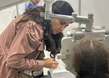 Crianças com TEA podem enfrentar dificuldades no atendimento oftalmológico. Veja estratégias para tornar exames e consultas mais tranquilos e eficazes.