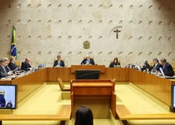 Fachin pede serenidade ao STF antes de julgamento que analisa investigação contra Alexandre de Moraes por supostas mensagens com Daniel Vorcaro.