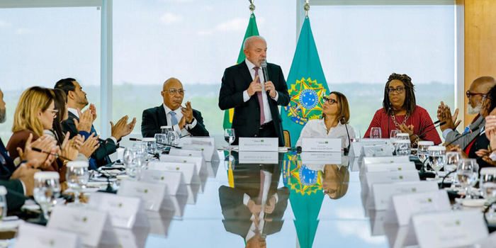 Frente de Evangélicos pelo Estado de Direito declara apoio à reeleição de Lula já no primeiro turno e lança jingle voltado ao eleitorado evangélico.