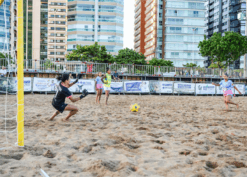 Vitória recebe a primeira Seleção Brasileira Feminina Sub-20 de Beach Soccer, com a capixaba Rose Andrade como técnica e treinamentos em Camburi.