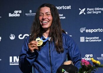 Ana Sátila conquista o ouro no C1 na Copa do Mundo de canoagem slalom na Espanha e soma pontos importantes para Los Angeles 2028.