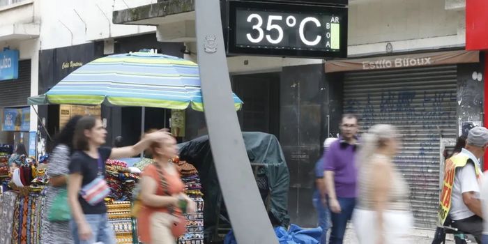 Ministério da Saúde alerta que mudanças climáticas já representam uma crise de saúde pública e destaca riscos de dengue, calor extremo e eventos climáticos.