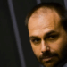 Eduardo Bolsonaro é demitido da Polícia Federal por abandono de cargo após processo administrativo apontar mais de 30 dias de faltas injustificadas.