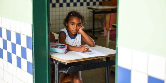 Diagnóstico do MEC mostra avanço de protocolos contra o racismo nas redes públicas e orienta escolas sobre como agir diante de casos de discriminação.