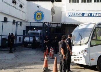 Famílias de presos gastam até 70% do salário mínimo com visitas e itens básicos, aponta pesquisa da Pastoral Carcerária Nacional.