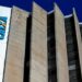 Caixa lança opção para parcelar transferências e pagamentos via Pix. Crédito varia de R$ 300 a R$ 50 mil e pode ser pago em até 12 meses.