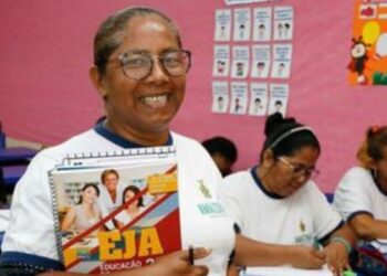 PodMEC Especialistas debate os desafios da EJA, o combate ao analfabetismo, a inclusão social e o uso da tecnologia na educação.