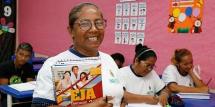 PodMEC Especialistas debate os desafios da EJA, o combate ao analfabetismo, a inclusão social e o uso da tecnologia na educação.