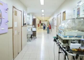 Perda gestacional pode causar sofrimento emocional intenso. Especialistas orientam sobre sinais de alerta e quando buscar ajuda.