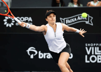 Nadia Podoroska vence Paula Badosa e chega à primeira final de WTA 250 da carreira. Argentina enfrenta Kaitlin Quevedo no SP Open neste domingo.