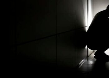 Especialistas alertam para os impactos das apostas online na saúde mental e reforçam a importância de reconhecer sinais de sofrimento e buscar ajuda.