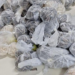 Polícia Militar apreende mais de 13 kg de cocaína e crack em tonéis enterrados em Cariacica, no ES. Três suspeitos fugiram durante a ação.
