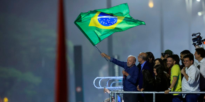 Líderes da França, Espanha, China, Rússia, Canadá e outros países parabenizam Lula pela reeleição e destacam parcerias com o Brasil.