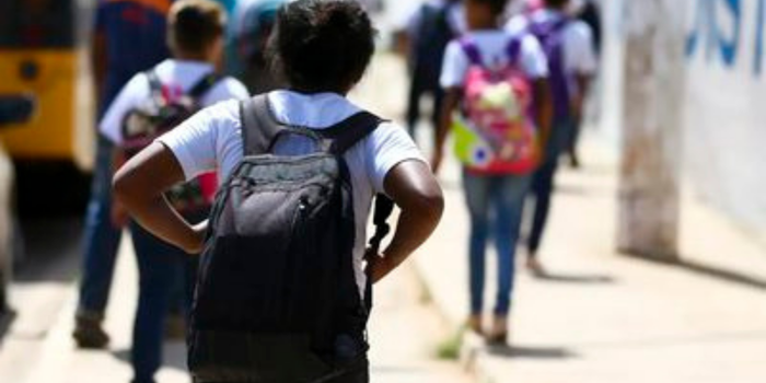 Pesquisa do IBGE revela que o trabalho infantil caiu no Brasil em 2025, mas ainda atinge 1,499 milhão de crianças e adolescentes de 5 a 17 anos.