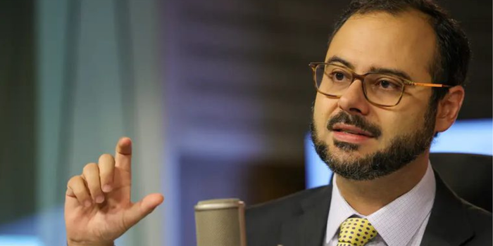 PixMEI prevê apoio de até R$ 5 mil para microempreendedores individuais investirem nos negócios a partir de 2027, sem juros ou devolução do dinheiro.