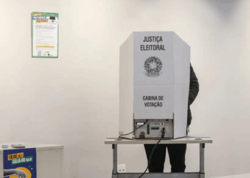 Segundo turno terá eleições suplementares para prefeito e plebiscitos sobre limites territoriais em municípios brasileiros, além da votação para presidente e governador.