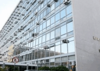 Hemobrás e empresa chinesa firmam acordo para ampliar a produção de imunoglobulina no Brasil. Governo também anuncia investimentos em hemocentros e biotecnologia.