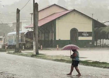 Inmet alerta para chuvas intensas no Norte, Nordeste, Centro-Oeste e Sudeste nesta terça-feira (20). Sul terá frio e possibilidade de geada.