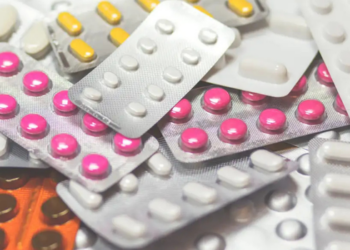 Anvisa determina a apreensão de dois lotes do medicamento Keytruda, usado no tratamento de diversos tipos de câncer, após suspeita de falsificação.