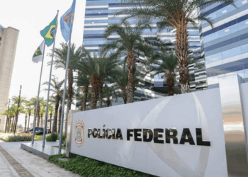 Polícia Federal registra 28 detenções por crimes eleitorais em oito estados e no Distrito Federal durante o primeiro turno das eleições.