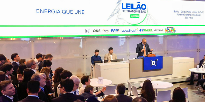 Aneel realiza último leilão de transmissão de energia de 2026, com R$ 8,9 bilhões em investimentos, oito lotes e previsão de 20,3 mil empregos.