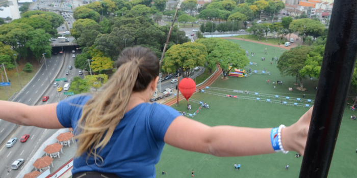 PL 408/2026 cria regras de segurança para bungee jump, rope jump e outras atividades de salto em altura realizadas no Espírito Santo.