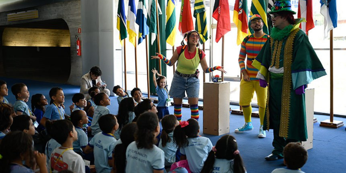 Congresso Nacional oferece espetáculo infantil gratuito sobre cidadania e democracia em outubro. Confira as datas, os horários e como agendar a visita.