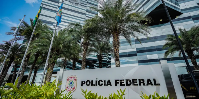 Polícia Federal solicita ao STF mais 90 dias para investigar pagamentos ligados ao filme Dark Horse, que retrata a trajetória política de Jair Bolsonaro.