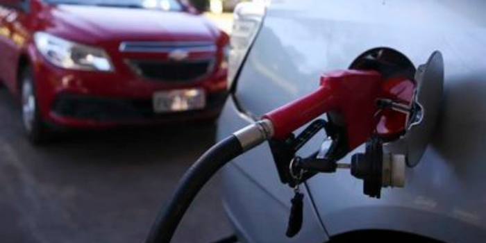 Governo Federal renova subvenção de R$ 2,12 por litro do diesel rodoviário para ajudar a conter impactos da volatilidade internacional dos combustíveis.