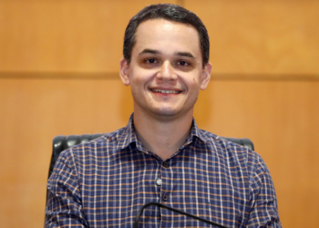 Espírito Santo terá posse do governador eleito Lorenzo Pazolini e da vice-governadora Eliane Leal em janeiro de 2027, na sede da Ales.