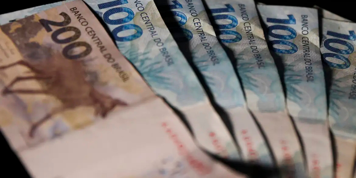 Arrecadação federal soma R$ 239,4 bilhões em setembro de 2026, alta real de 5,62%. No acumulado do ano, receitas chegam a R$ 2,351 trilhões.