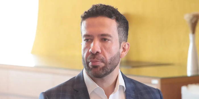 Deputado André Janones apresenta melhora após arritmia cardíaca, segue em observação na UTI em São Paulo e poderá receber alta em até 48 horas.