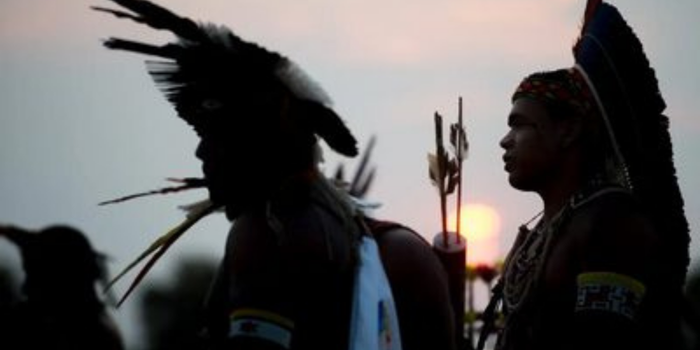 Ministros dos Direitos Humanos, dos Povos Indígenas e da Justiça visitam aldeias em Mato Grosso do Sul para acompanhar denúncias de violência contra indígenas.