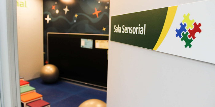 Projeto de lei na Assembleia Legislativa do Espírito Santo propõe espaços sensoriais em shows, eventos esportivos e estabelecimentos culturais e de lazer.