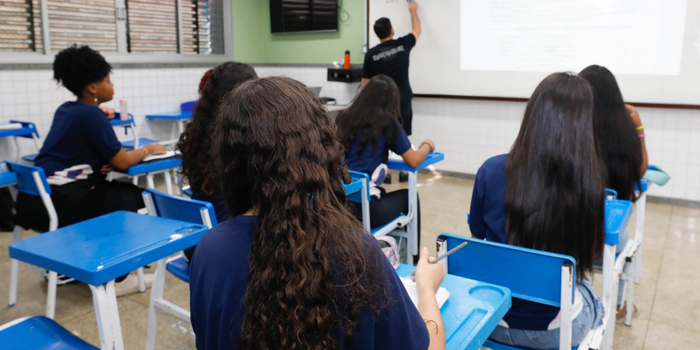 Sedu abre chamada escolar para 2027 no Espírito Santo, com previsão de 230 mil vagas em 384 escolas estaduais. Confira prazos, documentos e como participar.