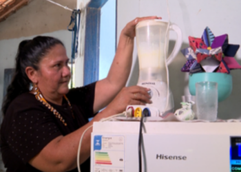Produção da TV Brasil apresenta soluções para melhorar o acesso à eletricidade e fortalecer a saúde, a educação e a economia de comunidades ribeirinhas.