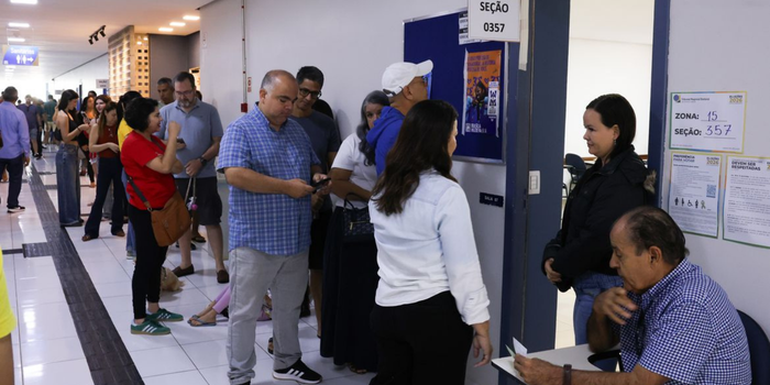 TSE altera o endereço de 4.352 seções eleitorais para o segundo turno das eleições, marcado para 25 de outubro. Saiba como consultar o local de votação.