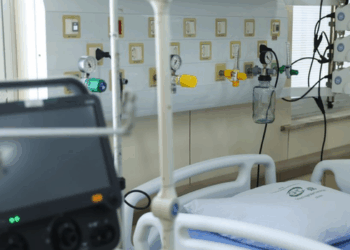 Estudo do McKinsey Health Institute aponta que investimentos direcionados em saúde podem evitar 739 mil mortes prematuras no Brasil e gerar impacto de mais de R$ 1 trilhão no PIB até 2050.
