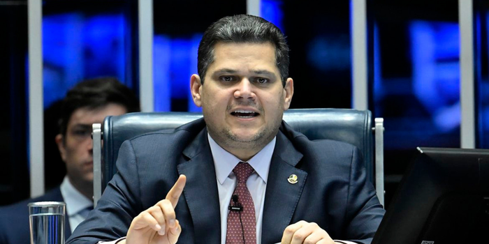 Senado inicia discussão da PEC que prevê o fim da escala 6x1 e jornada de 40 horas semanais. Votação em primeiro turno pode ocorrer em 15 de outubro.