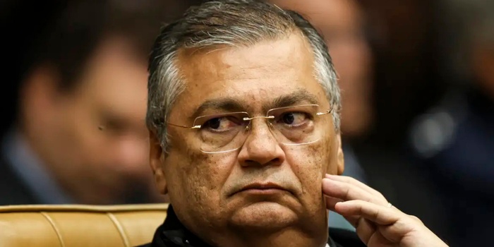 Edson Fachin pede investigação da Polícia Federal sobre ameaças de morte contra Flávio Dino e outros ministros do Supremo Tribunal Federal.