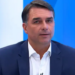 Flávio Bolsonaro vota no segundo turno das eleições presidenciais de 2026 e defende mudanças no país, com críticas à violência e ao endividamento das famílias.