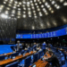 Senado inicia na terça-feira (6) a análise da PEC que prevê o fim da escala 6x1, com jornada de 40 horas semanais e dois dias de descanso.