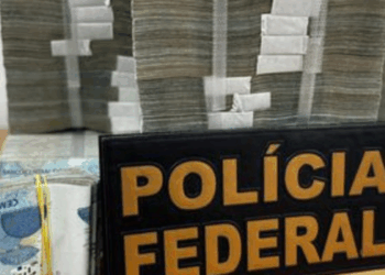 Polícia Federal apreendeu R$ 505,7 mil em dinheiro vivo em Aracaju durante investigação sobre possível uso ilícito de recursos para campanha eleitoral.