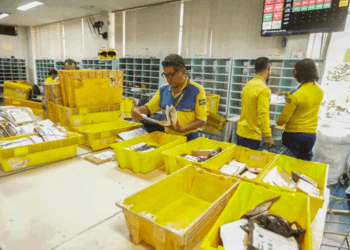 Correios e AliExpress renovam parceria para agilizar entregas no Brasil e ampliar a capacidade logística durante períodos de maior volume de compras.