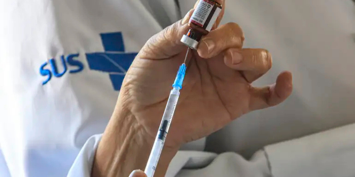 Jovens de até 24 anos podem receber a vacina ACWY contra meningite em quatro municípios do Rio. Confira os locais, documentos necessários e sintomas da doença.