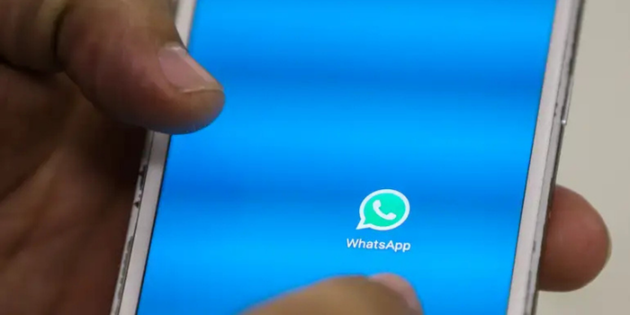TSE suspende novamente o canal Exército do Lula no WhatsApp. Nunes Marques exige registro formal na Justiça Eleitoral e prazo de 48 horas para a reativação.