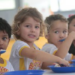 Dia Nacional da Alimentação Escolar reforça a importância de refeições saudáveis nas escolas públicas, da agricultura familiar e da educação alimentar.