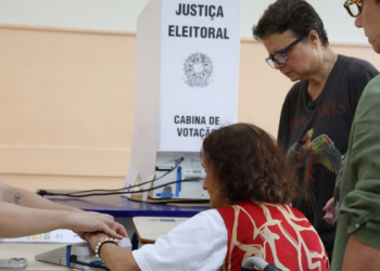 Número de eleitores com 70 anos ou mais que votaram no primeiro turno de 2026 cresceu 43% em relação a 2022, aponta levantamento.