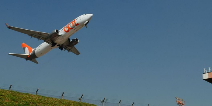 Gol nega cancelamentos em massa de voos para o Nordeste e confirma problema técnico em aeronave com destino a Salvador. Anac monitora a situação.