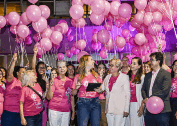 Vitória inicia o Outubro Rosa com 5 mil mamografias e 3,5 mil ultrassonografias, além de ações de prevenção e acompanhamento na rede municipal.